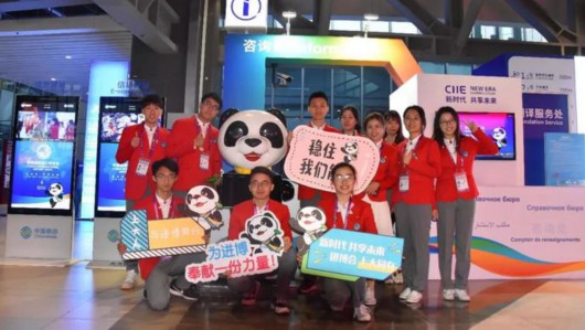 他們還是首次見滑環(huán)電機(jī)到凌晨的大學(xué)校園
